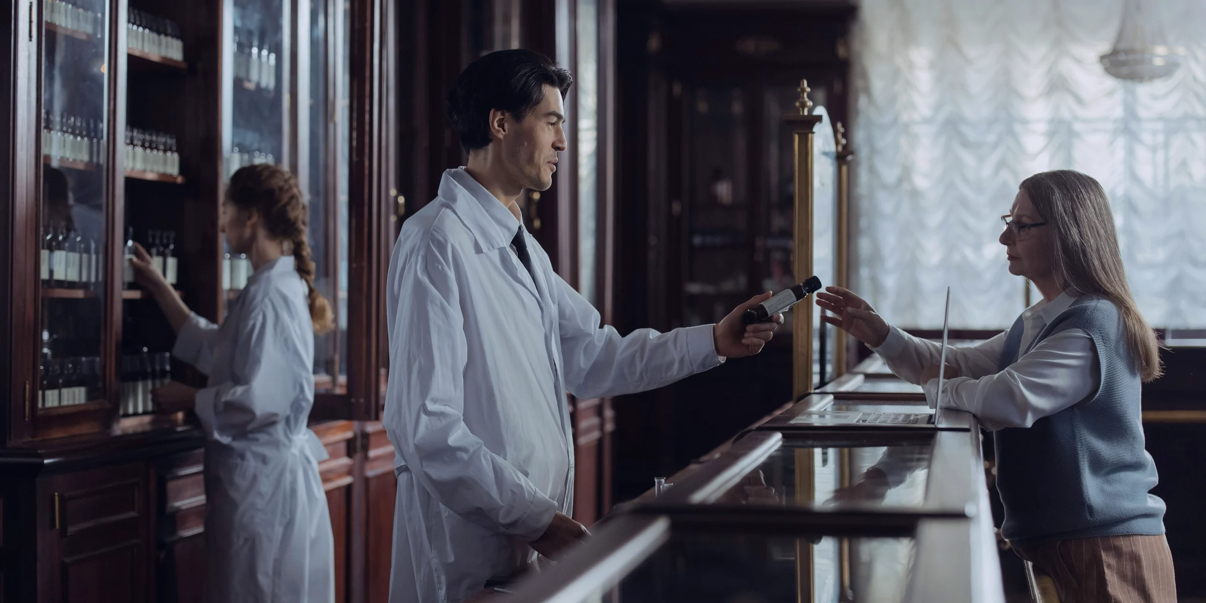 Pharmacist support, one chat away